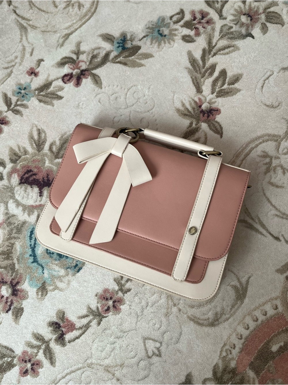 Elegant Pink and Cream Bow-Trim Crossbody Satchel